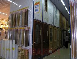 Сеть строительных супермаркетов "Перестройка": стеллажи Cash&Carry, рулонные